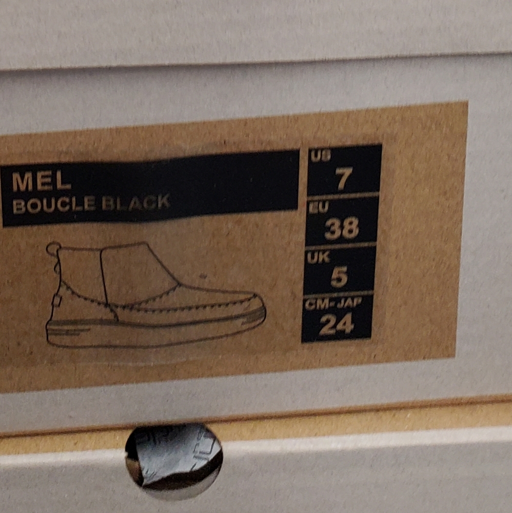 RARE STYLE HEY DUDE MEL BOUCLE BOOTS - Picture 4 of 4